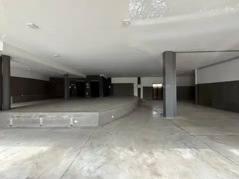 Local en Venta 76 años