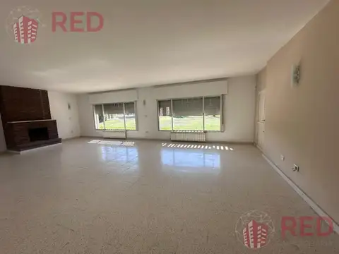 Alquila Casa 4 dormitorios