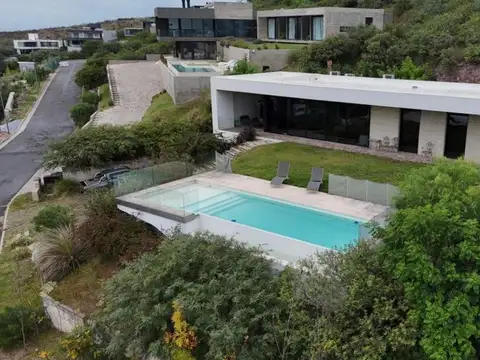 EXCLUSIVA CASA EN LA CUESTA, DISEÑO MODERNO Y VISTAS UNICAS