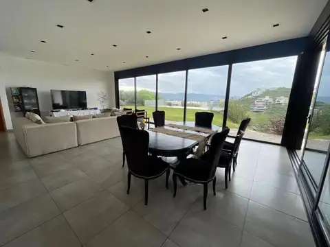 Casa en Venta en La Cuesta, USD 600.000