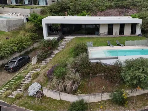 EXCLUSIVA CASA EN LA CUESTA, DISEÑO MODERNO Y VISTAS UNICAS
