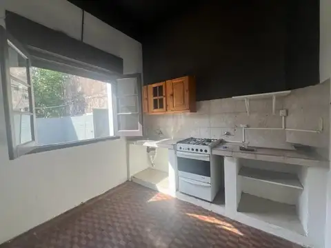 Depto Tipo Casa en Alquiler de 2 ambientes