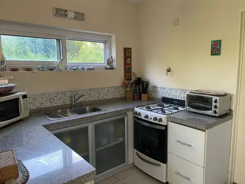 VENTA/PERMUTA ESCOBAR CASA 4 amb. 20mts. DE costa