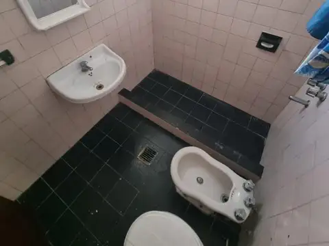 CASA DOS DORMITORIOS C/ PATIO