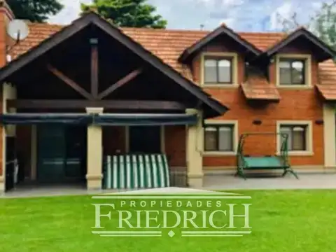 Casa en Venta con 6 cocheras