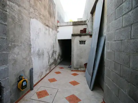 Depto Tipo Casa 4 ambientes con 2 baños