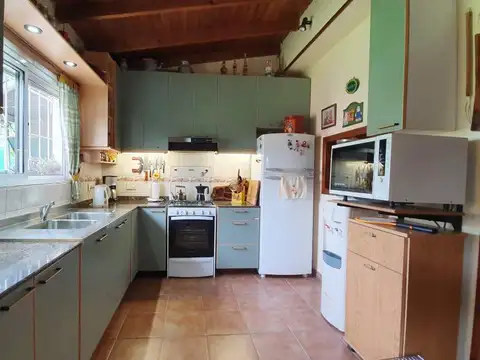 Casa 3 ambientes con 2 baños