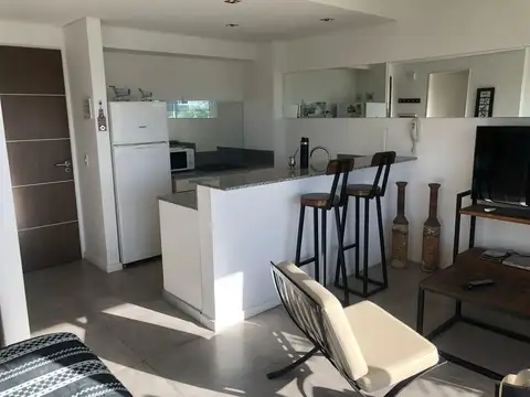 Departamento en Alquiler Temporal con 1 cochera