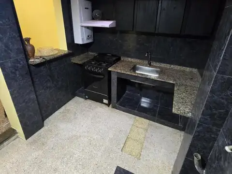 Venta de PH de 3 Ambientes con Dependencia en San Telmo