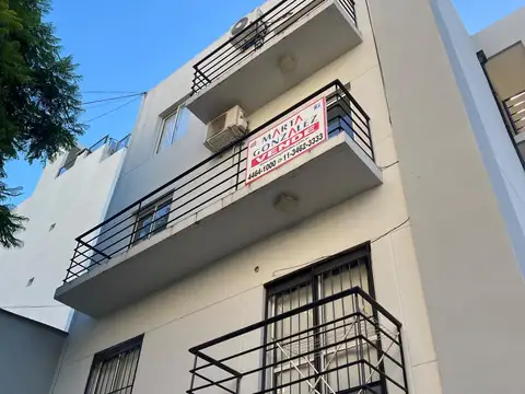 Carrillo 100, Piso 2