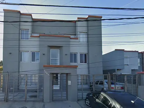 Venta de departamento. 3 ambientes. Castelar sur.