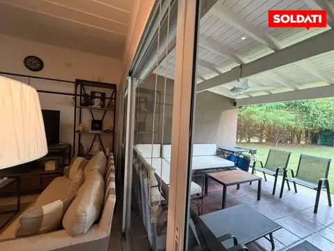Casa en venta Barrio Roble Joven, 3 dormitorios mas playroom/escritorio