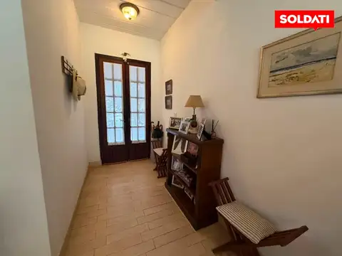 Casa 5 ambientes con 2 baños