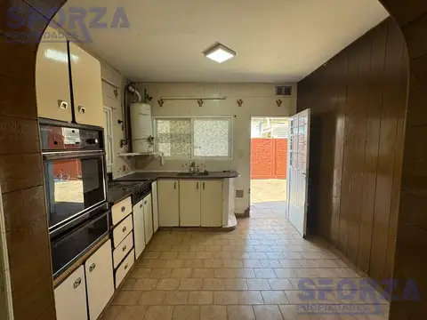Depto Tipo Casa en Alquiler de 3 ambientes