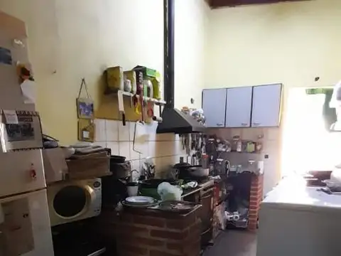 Casa 4 ambientes con 1 baño