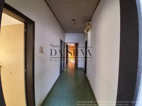 Excelente Casa en esquina en Merlo 