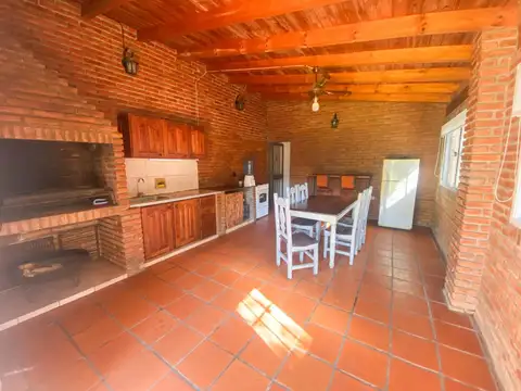 Casa en venta de 1 dormitorio con pileta en Roldán