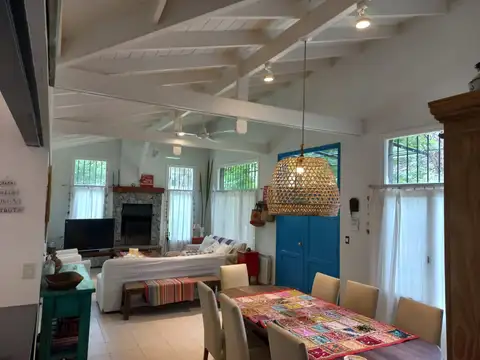 Casa 7 ambientes con 5 baños