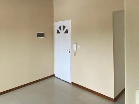 Jose Maria Paz 100, Piso 1