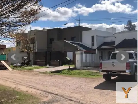 Casa en Venta - 3 dormitorios 2 baños - 570mts2 - Lujan