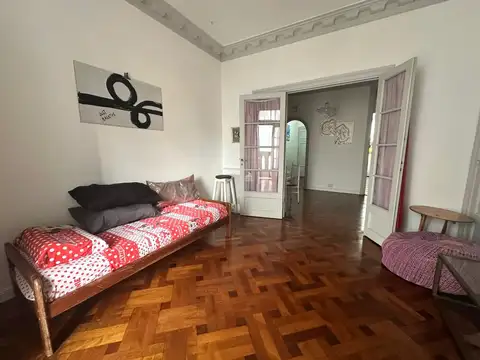 Gran departamento de estilo y muy buen gusto en Balvanera