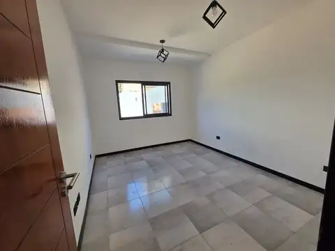 CASA 3 AMBIENTES A ESTRENAR / ACEPTA PERMUTA