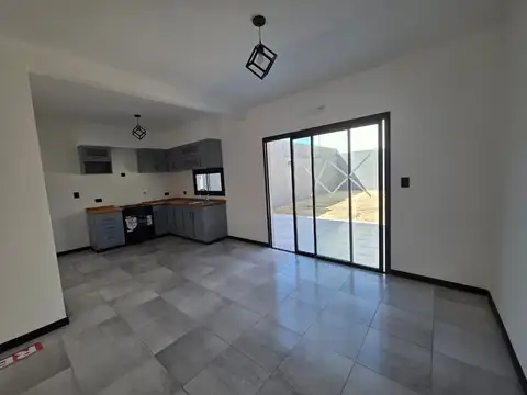 Casa en Venta en El Palomar, USD 145.000