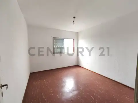 Departamento en Alquiler en Barrio España y Hospitales, $ 390.000
