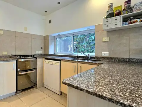 CASA EN VENTA BARRIO LA DAMASIA, SAN FERNANDO