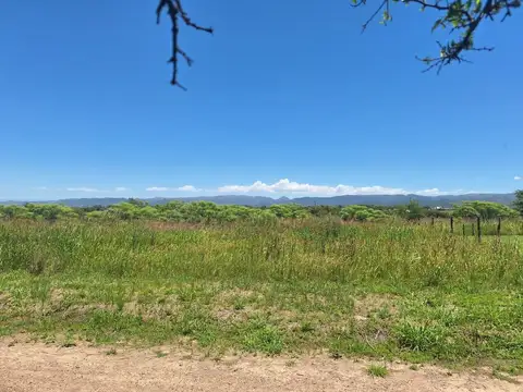 VENTA LOTE BARRIO AIRES DEL NORDESTE UNQUILLO 450M