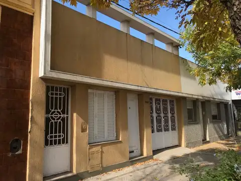 Venta casa dos dormitorios con cochera