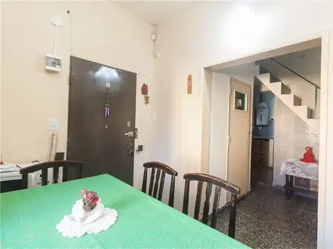 Depto Tipo Casa en Venta de 3 ambientes