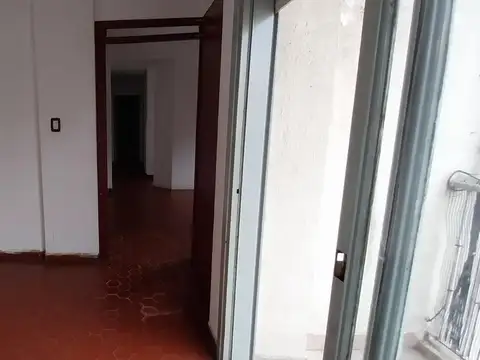 Departamento en Alquiler en Balvanera, $ 850.000