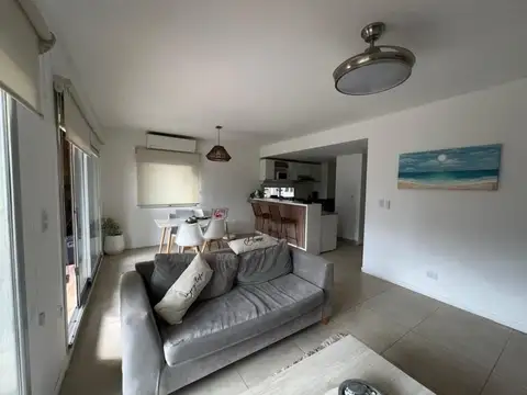 Departamento 4 ambientes con 2 baños
