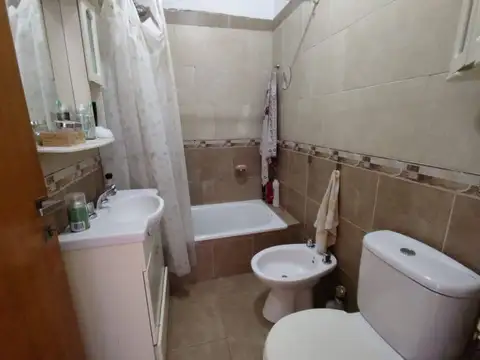 Venta  Departamento 2 ambientes con balcon en Morón