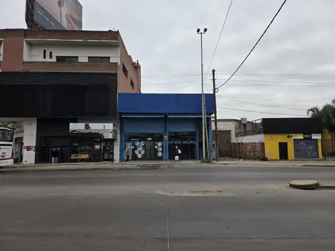 Av. Pres. Arturo U. Illia 5900