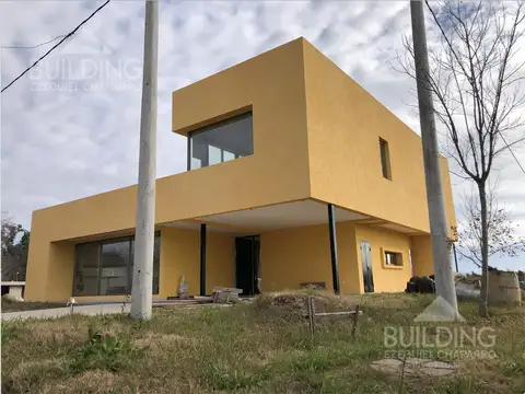 Barrio Las Carolinas  467 E/138 Y 141