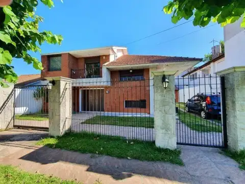 Venta Chalet 5 ambientes Constitucion