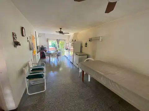 Casa en Venta. Alisal entre Taborda y 12 de Octubre