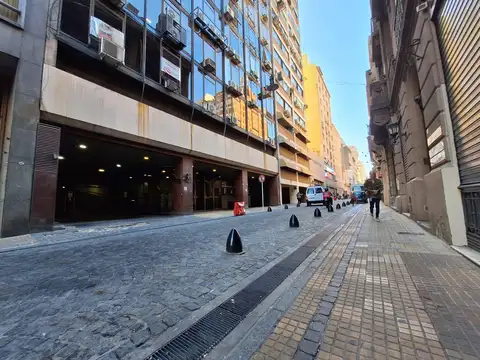 Cochera en Microcentro