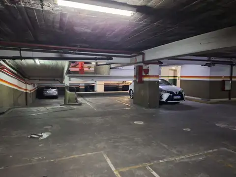 Cochera en Microcentro