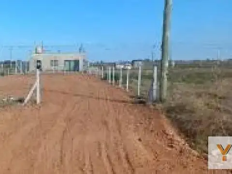 Terreno en venta - 300mts2 - Barrio Siempre Verde, La Plata