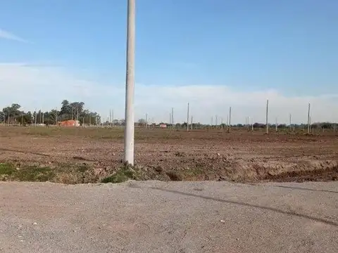 Terreno en venta - 300mts2 - Barrio Siempre Verde, La Plata