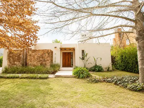 Casa en venta Valle Claro Benavidez 5 ambientes!