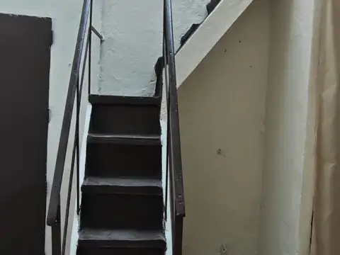 Depto Tipo Casa 2 ambientes con 1 baño