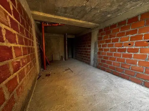 Departamento en Venta en Bariloche-MONOAMBIENTE con cochera en Centro Bariloche en pozo.