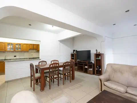 Depto Tipo Casa en Venta de 3 ambientes