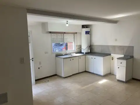 Depto Tipo Casa en Alquiler de 3 ambientes