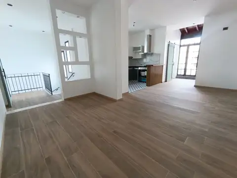 PH RECICLADO, 3 AMB, ESCRITORIO, PATIO Y TERRAZA