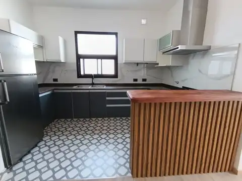 Depto Tipo Casa 3 ambientes con 2 baños